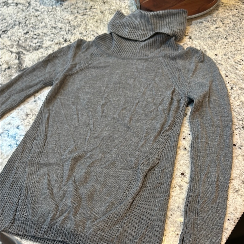 Lululemon Cozy Gray Turtleneck Sweater